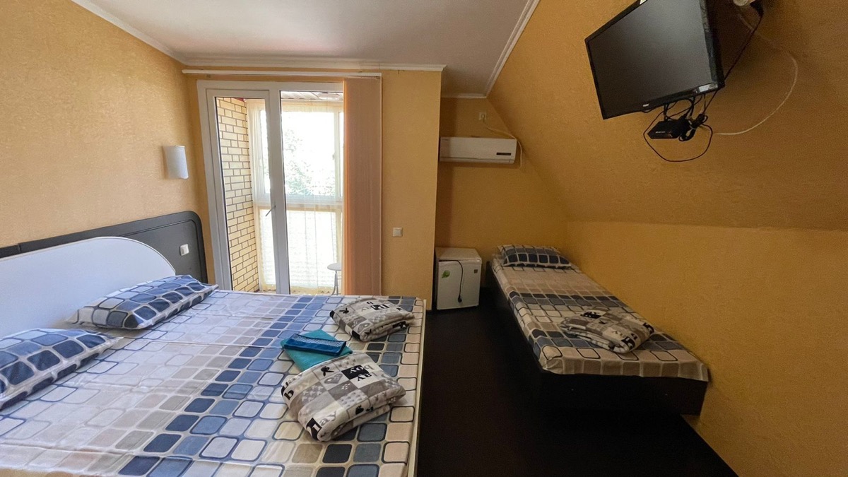 3-этажный гостевой дом 250 м2 в Лазаревской — фото 7